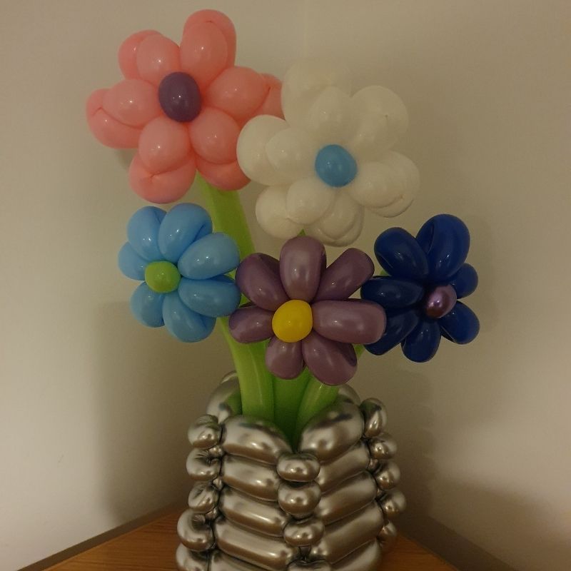 Valentine balloon flowers